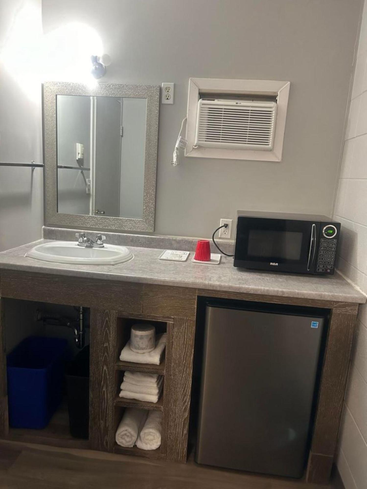 Hotel Parkside Grande Prairie